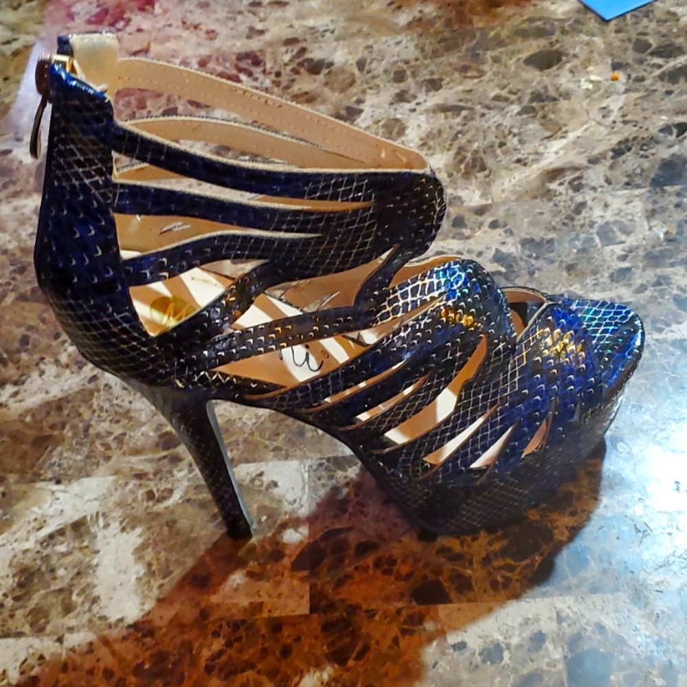 Machi size 7.5 snake print blue and silver high heel